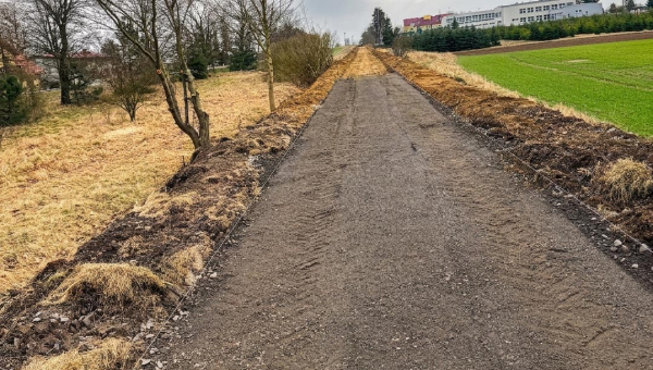 Budowa ścieżki rowerowej Góralice – Rów: Kolejny etap prac za nami